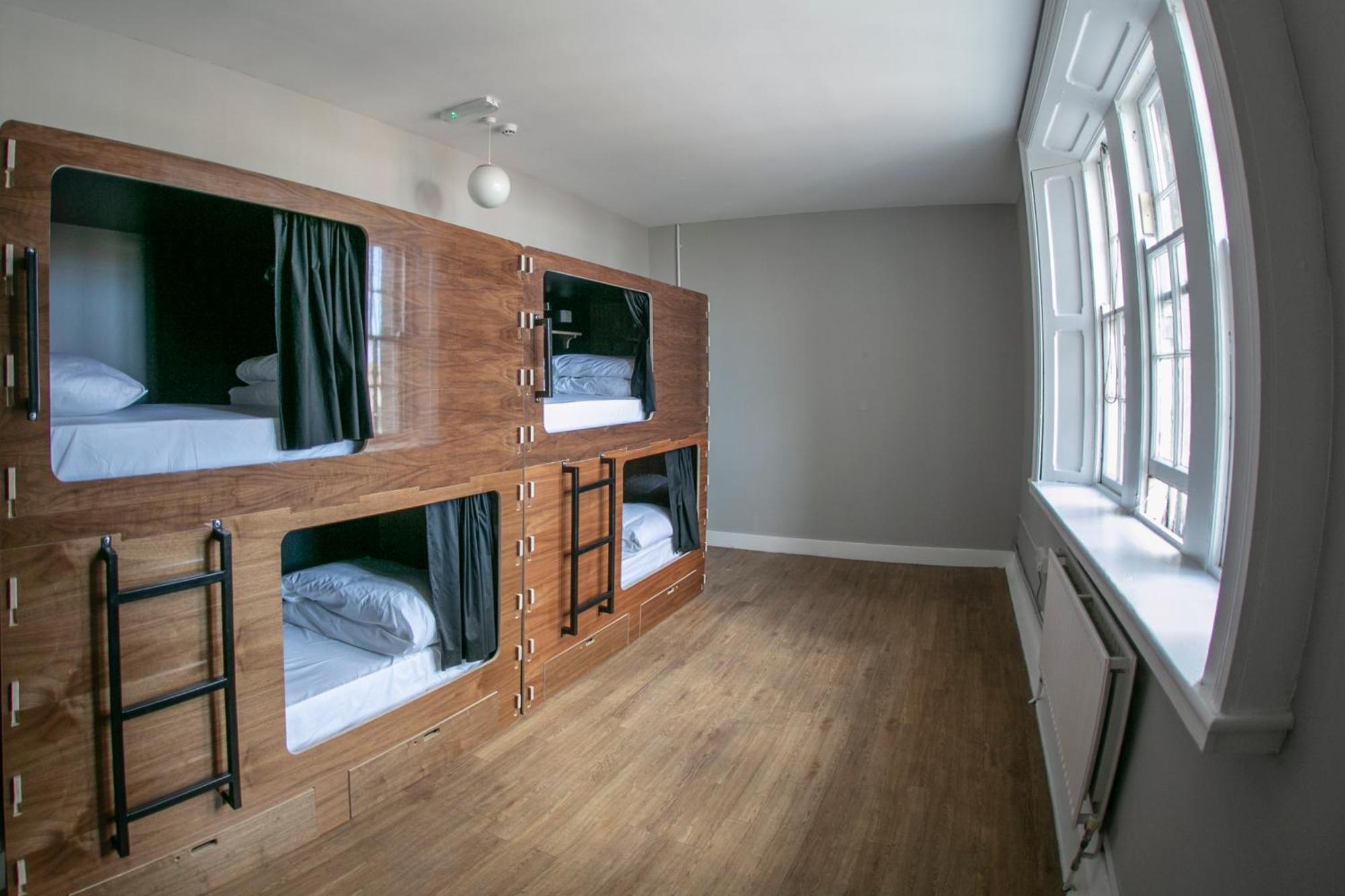 Bunk Bed in a 4-Bed Female Dormitory Room,1593951621:JPEG